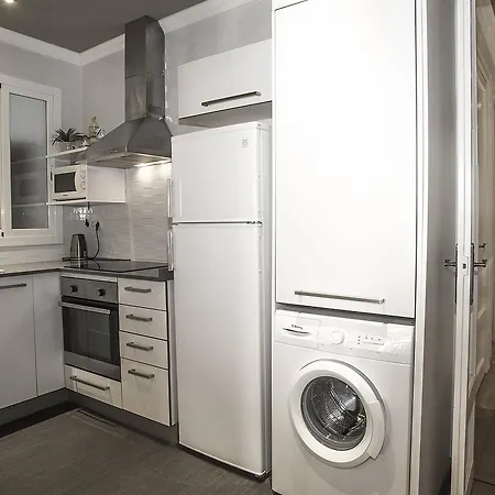 Mai & Maud Paralel Apartment