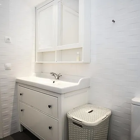 Mai & Maud Paralel Apartment Barcelona