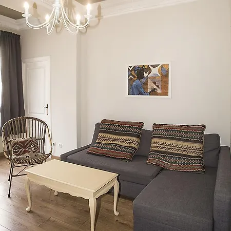 Apartment Mai & Maud Paralel